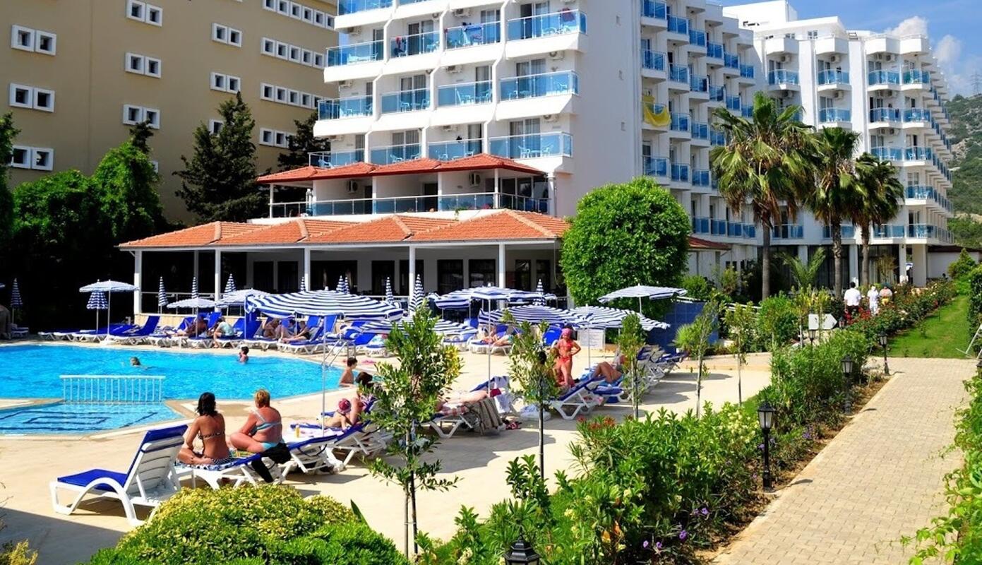 Blue Fish Hotel Überweisen