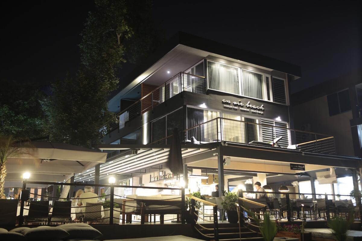 Бутик-отель En Vie Beach Передача