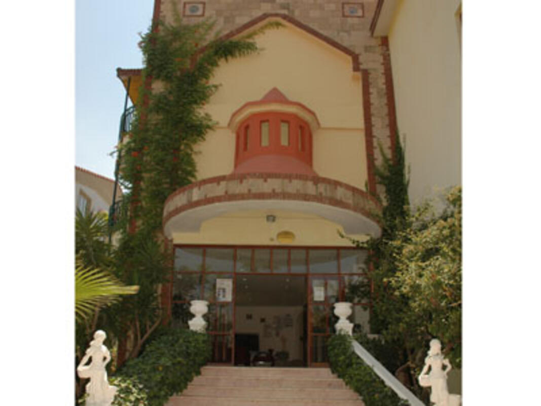 Hotel Tropic Überweisen