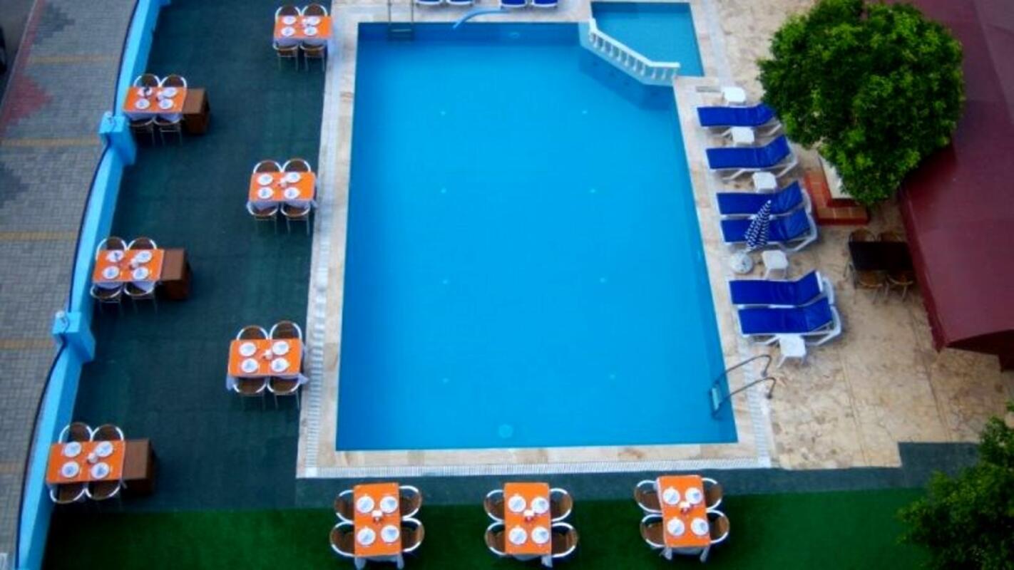 Le Moral Apart Hotel Überweisen