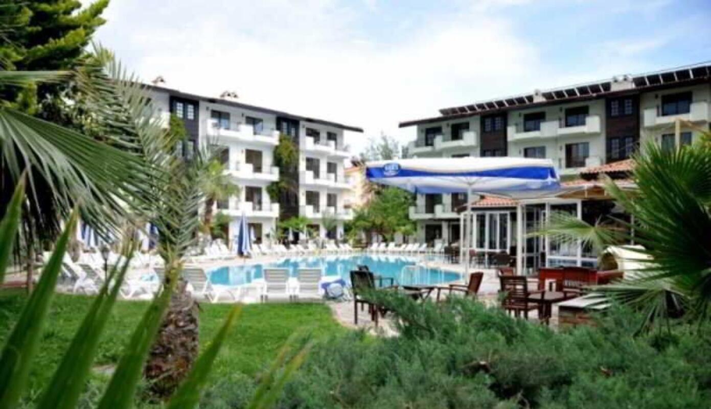 Lemas Suite Hotel Überweisen