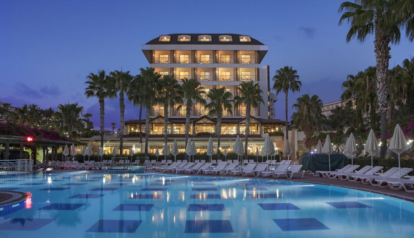 Тренди Палм Бич Отель Передача