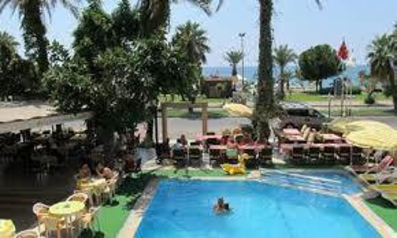 Yeni Hotel International Überweisen